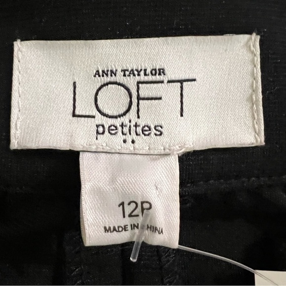Ann Taylor Loft Black Cropped Blazer Jacket Size 12P - Picture 6 of 7